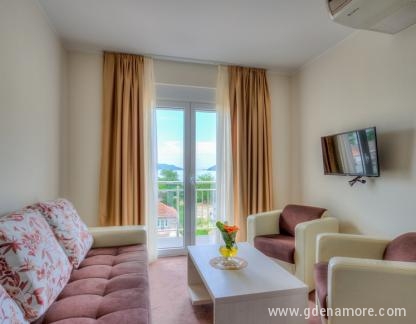 Apartmani Bristol Igalo, privatni smeštaj u mestu Igalo, Crna Gora
